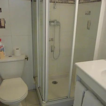 Hotel Les Tilleuls De Pareloup A Salles-Curan Room photo
