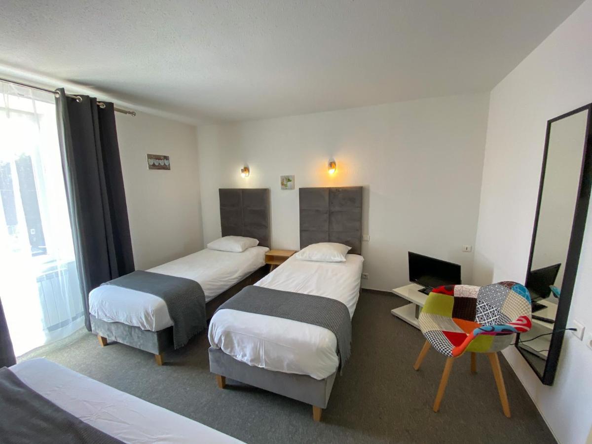 Les Tilleuls De Pareloup à Hotel Salles-Curan