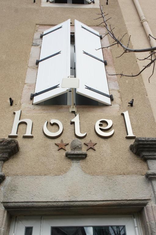 Les Tilleuls De Pareloup à Hotel Salles-Curan